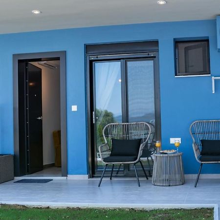 Anelia'S And Lydia'S Design Apartments Swimming Pool Nikiana Exterior photo